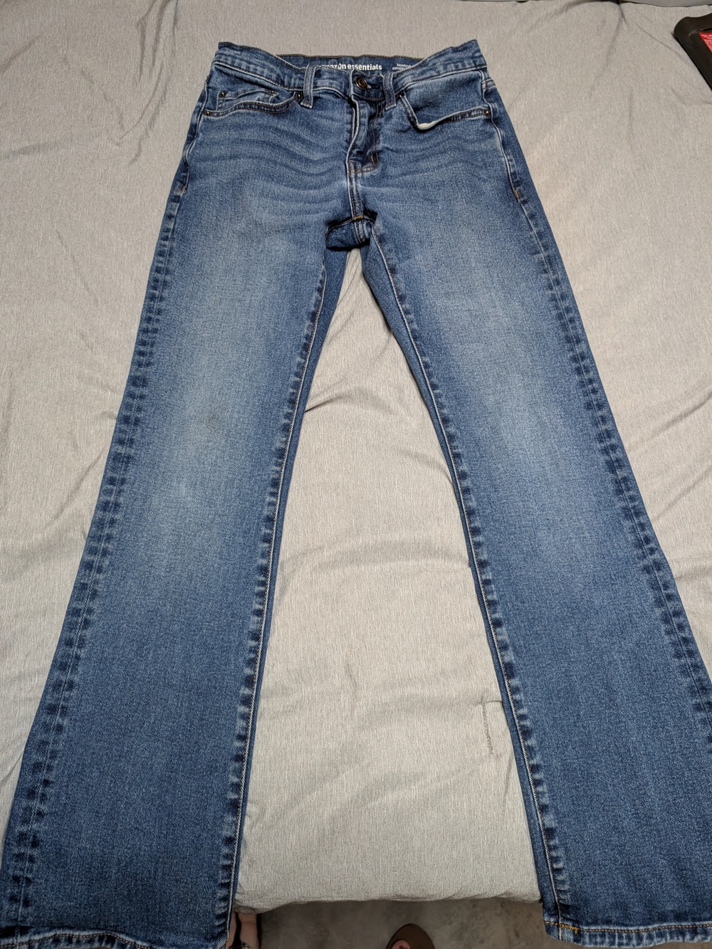 Amazon Essentials Men’s Blue Bootcut Jeans 28x32